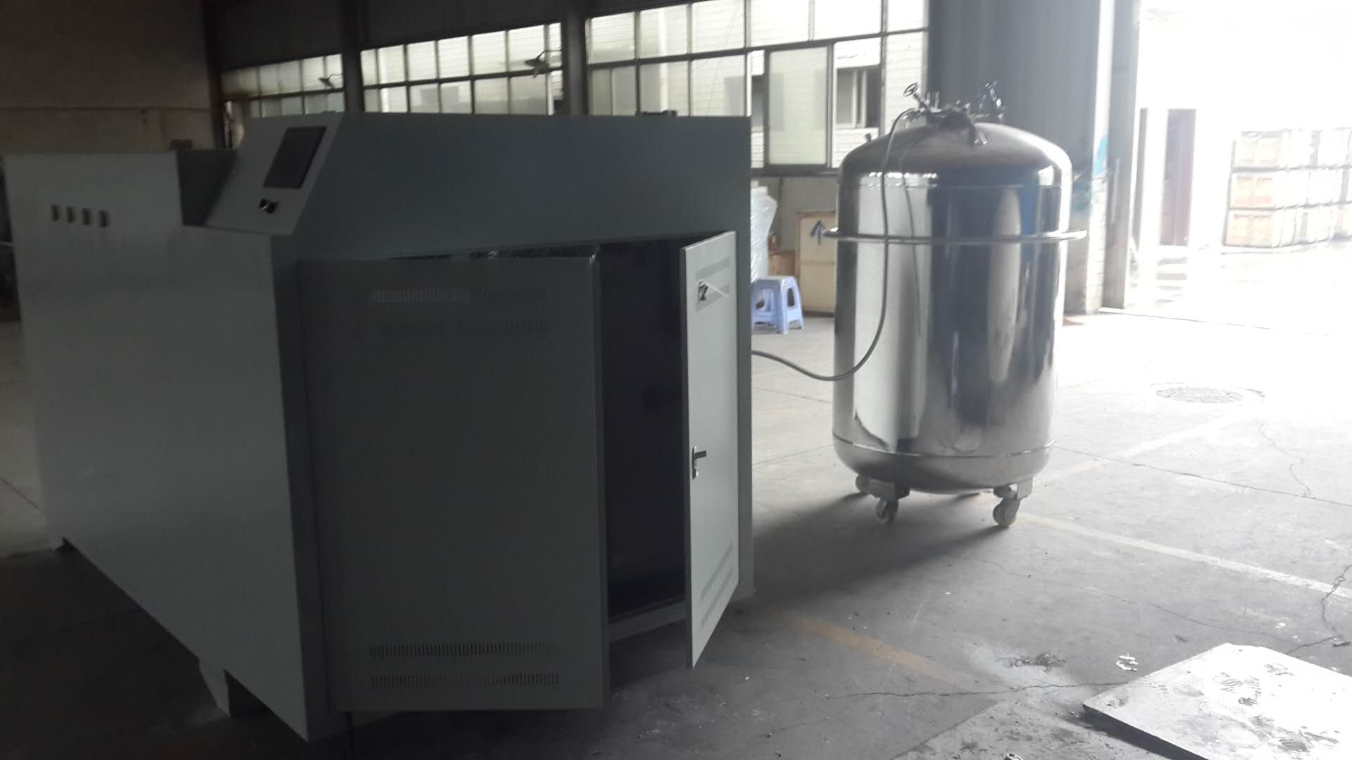 定制液氮容器